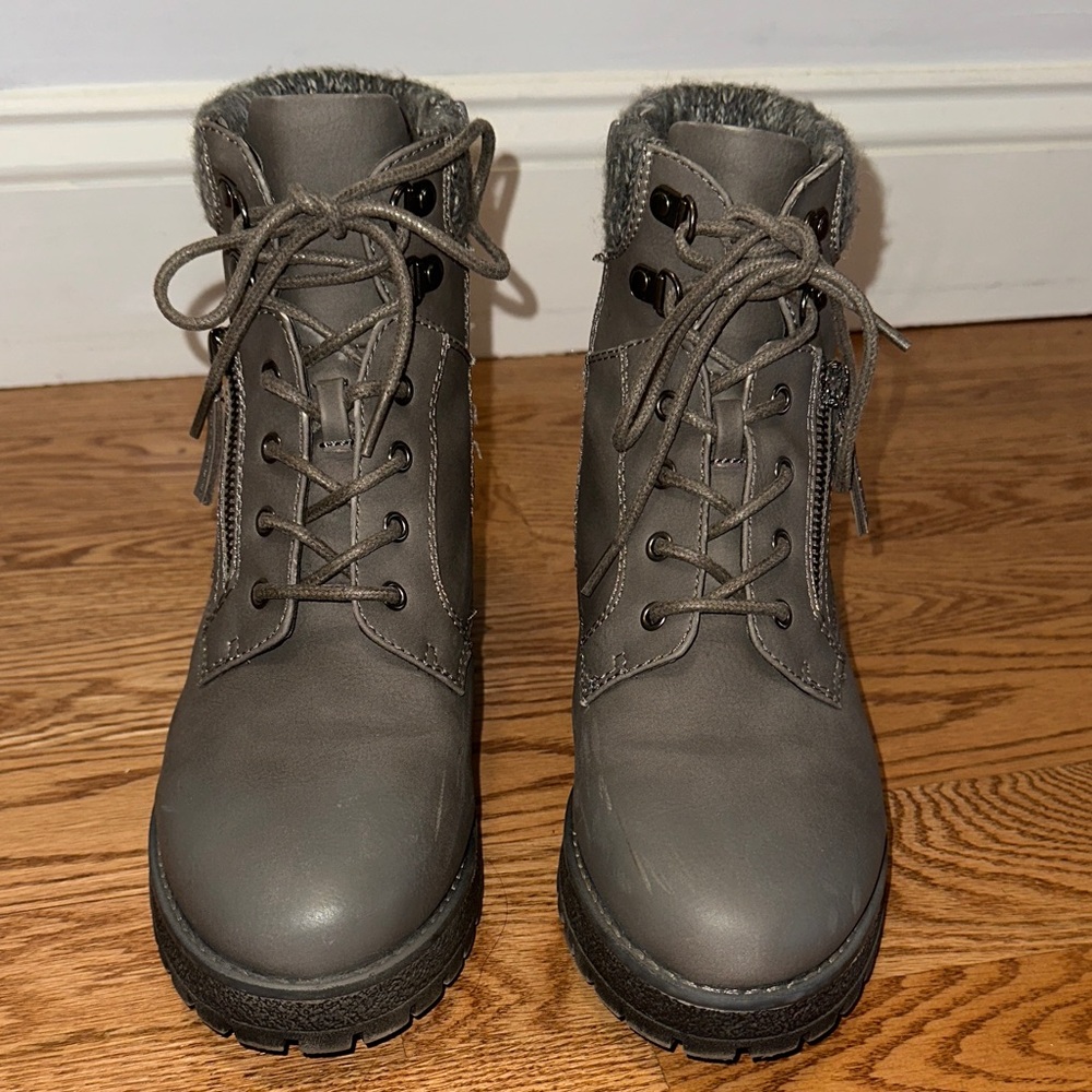 Cliff’s White Mountain Gray Women's Lace-Up Boots